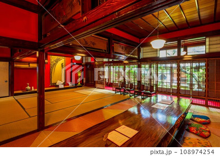 山形県　酒田市の町並み　相馬楼 108974254