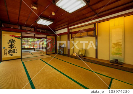 山形県　酒田市の町並み　相馬楼 108974280