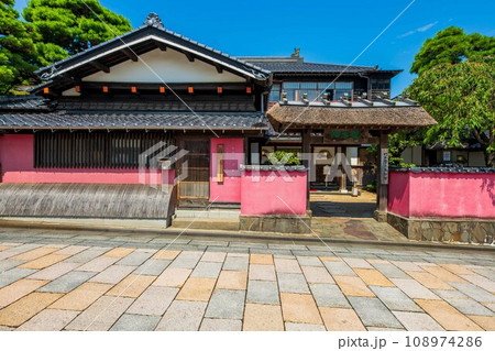 山形県　酒田市の町並み　相馬楼 108974286