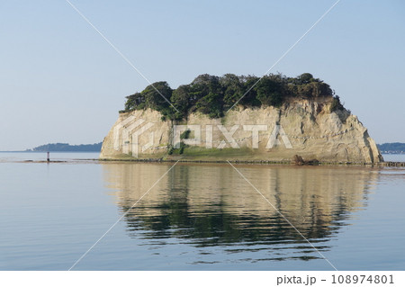 早朝の見附島 2023年5月 早朝の見附島 2023年5月 108974801