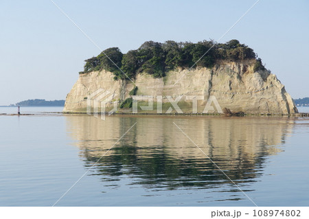 早朝の見附島 2023年5月 早朝の見附島 2023年5月 108974802