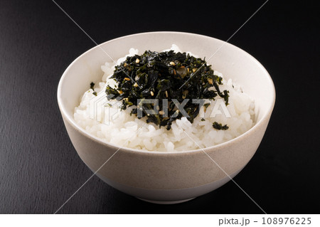 しそわかめのふりかけ 梅入り しそわかめのふりかけ 梅入り 108976225