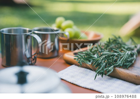 キャンプギア 108976488