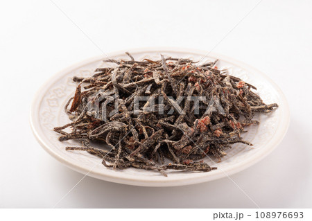 梅入り　塩ふき昆布　(北海道道南産　真昆布) 108976693