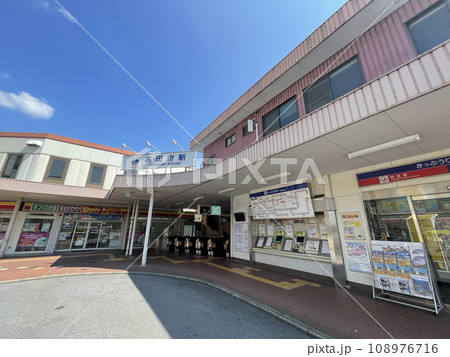 高田市駅　奈良県大和高田市片塩町 108976716