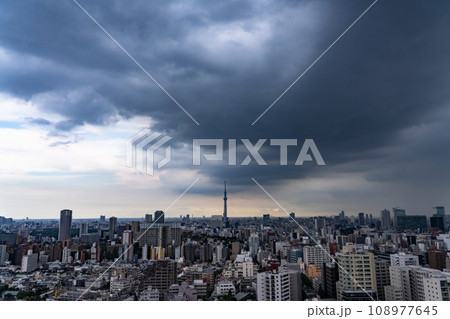 《東京都》東京ゲリラ豪雨・気候変動ネガティブイメージ 108977645