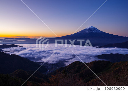 日本の風景「富士山と雲海」 日本の風景「富士山と雲海」 108980000