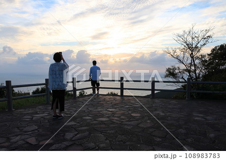 長崎県五島市大瀬崎灯台展望台からの眺め(2022年) 長崎県五島市大瀬崎灯台展望台からの眺め(2022年) 108983783