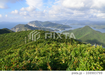 長崎県五島市大瀬崎灯台展望台からの眺め(2022年) 長崎県五島市大瀬崎灯台展望台からの眺め(2022年) 108983799
