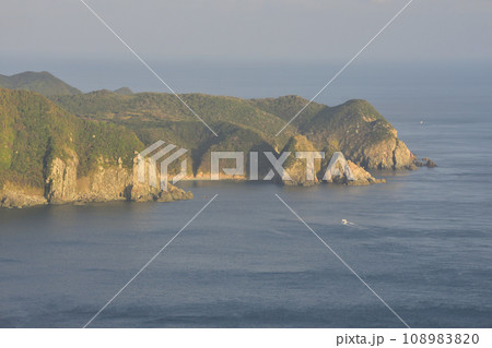 長崎県五島市大瀬崎灯台展望台からの眺め(2022年) 108983820