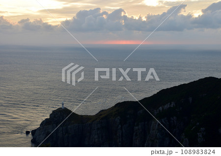 長崎県五島市大瀬崎灯台展望台からの眺め(2022年) 長崎県五島市大瀬崎灯台展望台からの眺め(2022年) 108983824