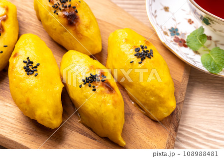 スイートポテト スイートポテト 108988481