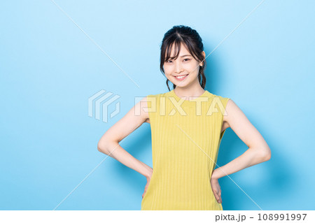 若い女性のビューティ 108991997