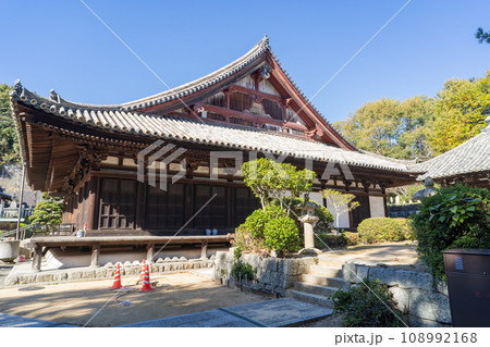 五十二番太山寺の本堂(愛媛県松山市) 五十二番太山寺の本堂(愛媛県松山市) 108992168