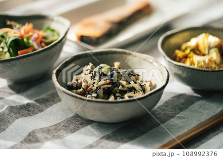 ひじきの煮物 ひじきの煮物 108992376