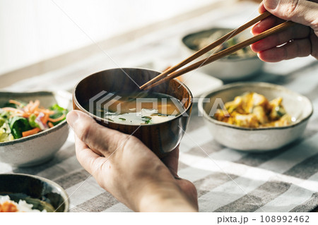 お味噌汁 お味噌汁 108992462