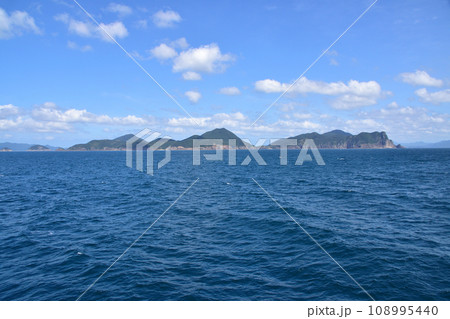 長崎県長崎港から五島市福江港への船旅 108995440