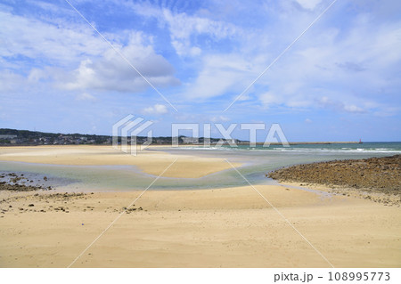 長崎県五島市白良ヶ浜高浜と中浜海水浴場の風景(2022年) 長崎県五島市白良ヶ浜高浜と中浜海水浴場の風景(2022年) 108995773