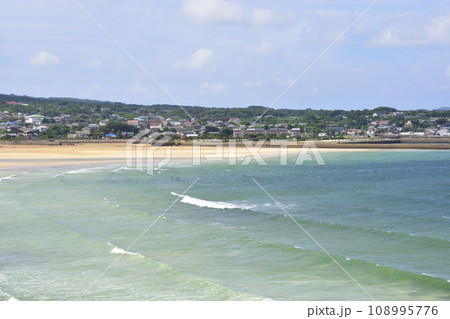 長崎県五島市白良ヶ浜高浜と中浜海水浴場の風景(2022年) 108995776