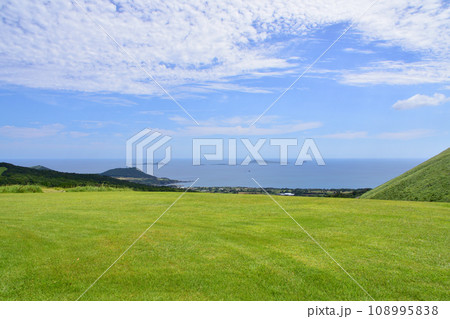 長崎県五島市鬼岳の風景(2022年) 108995838