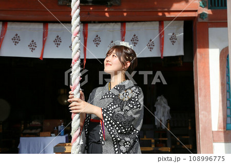 卒業袴撮影前撮りロケーション撮影イメージ、女子大生卒業生ロケ撮影レンタル衣装 卒業袴撮影前撮りロケーション撮影イメージ、女子大生卒業生ロケ撮影レンタル衣装 108996775