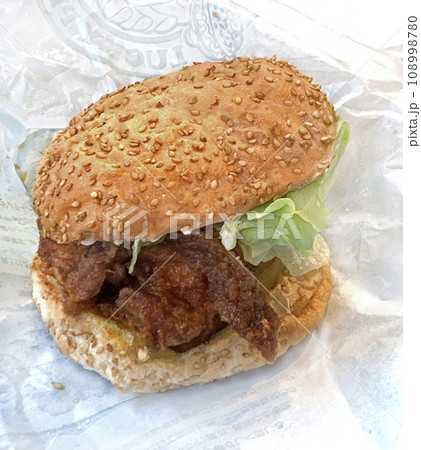 チャイニーズチキンバーガー 全国ご当地バーガー日本一 チャイニーズチキンバーガー 全国ご当地バーガー日本一 108998780