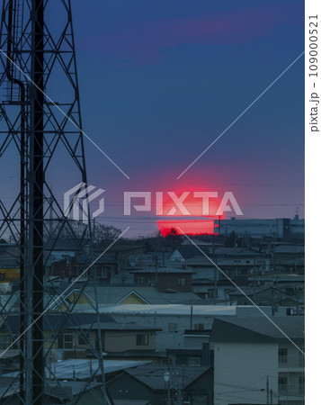 冬の根室に昇る朝日 / Nemuro, Japan 109000521