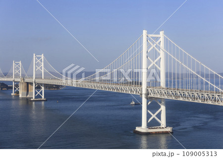 香川・坂出　瀬戸大橋（瀬戸大橋タワーからの眺め） 109005313