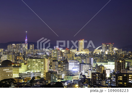 福岡の美しい夜景(福岡県福岡市) 福岡の美しい夜景(福岡県福岡市) 109008223