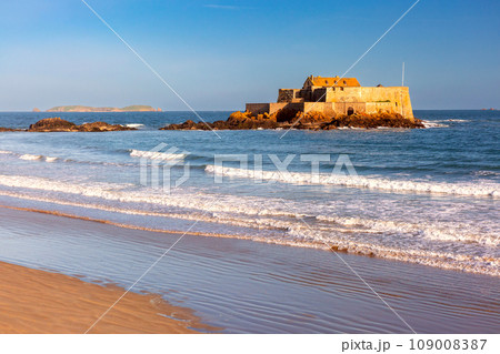 Medieval fortress Saint-Malo, Brittany, France 109008387
