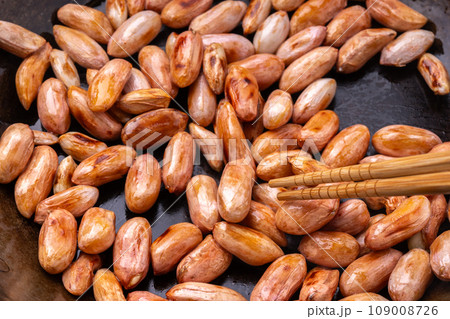 生落花生を炒る 109008726