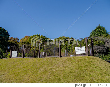 北の丸公園内に設置された「東京」の気象観測地点(露場) 北の丸公園内に設置された「東京」の気象観測地点(露場) 109013524