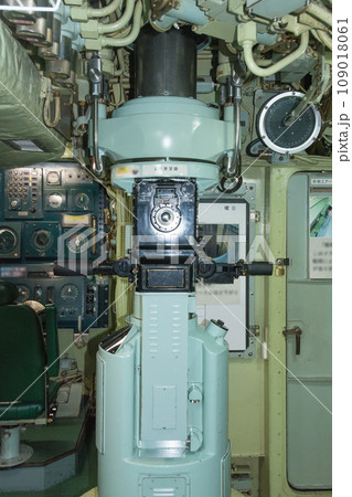 海上自衛隊ゆうしお型潜水艦の13m潜望鏡B型 109018061