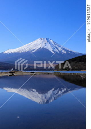 富士山　リフレクション 109018587