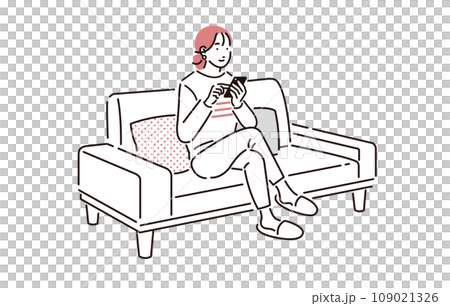 人物 ソファに座ってスマホを操作する女性 109021326