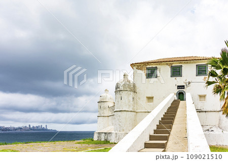 Old fort of Mont Serrat in Salvador 109021510