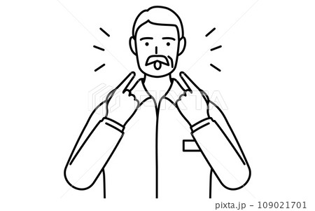 英会話で発音を教えるシニア白人男性（口元を指さす） 109021701