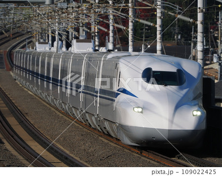 新幹線N700S　J19編成　大津市瀬田付近にて 109022425