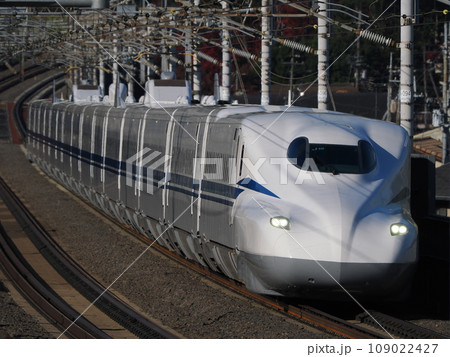 新幹線N700S　J19編成　大津市瀬田付近にて 109022427