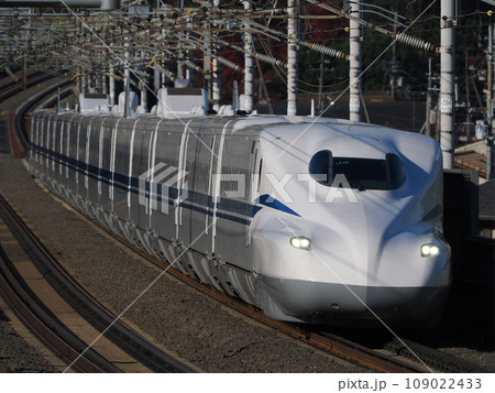 新幹線N700S　J19編成　大津市瀬田付近にて 109022433