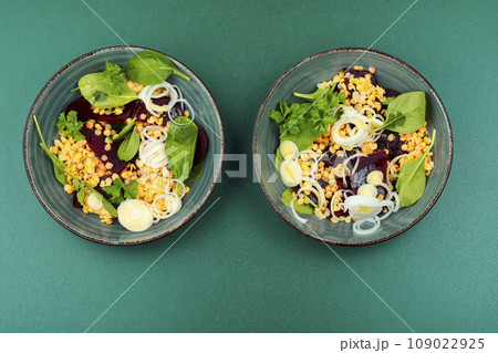bowl with vegan lentil salad bowl with vegan lentil salad 109022925