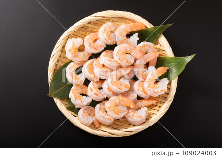 タイ産　むきえび　(背わた処理済)　バナメイエビ　 109024003