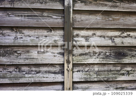 古い板壁 109025339