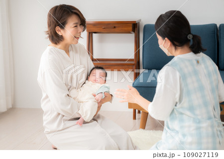 保健師の出産後訪問 109027119