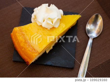 Appetizing tasty Catalan cream pie close up 109029160