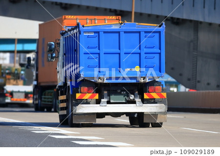 産業廃棄物収集運搬車　イメージ 109029189
