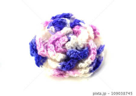 handmade knitting crochet flowers isolated on white background 109038745