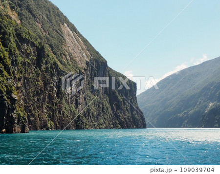ミルフォードサウンド風景 ミルフォードサウンド風景 109039704