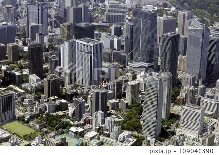 東京都港区愛宕付近を空撮 東京都港区愛宕付近を空撮 109040390