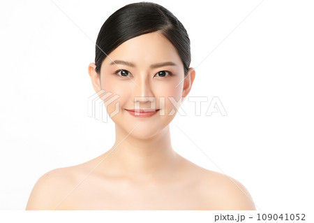 Beautiful young asian woman with clean fresh skin on white background, Face care, Facial treatment, Cosmetology, beauty and spa, Asian women portrait. Beautiful young asian woman with clean fresh skin on white background, Face care, Facial treatment, Cosmetology, beauty and spa, Asian women portrait. 109041052